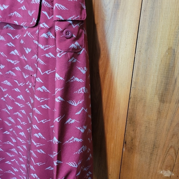 Ocean Coast Red Patterned Button-Up Shirt - Picture 4 of 11